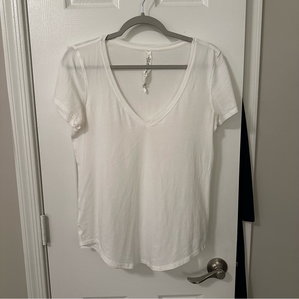 Lululemon Love V-Neck T-Shirt White Size 6